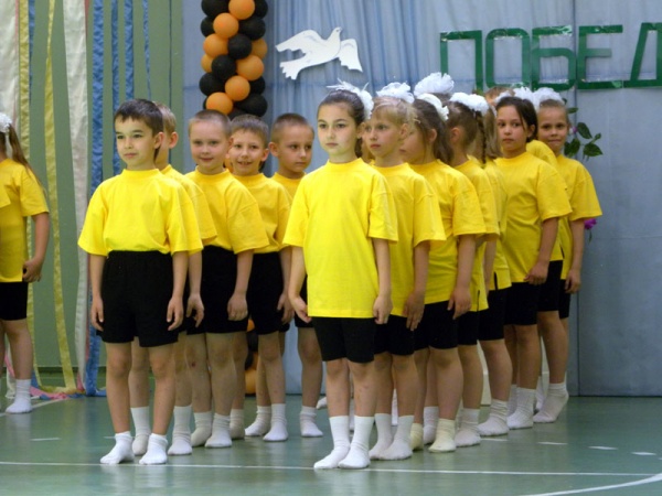 Спортивный праздник 2010 в школе №1022-7