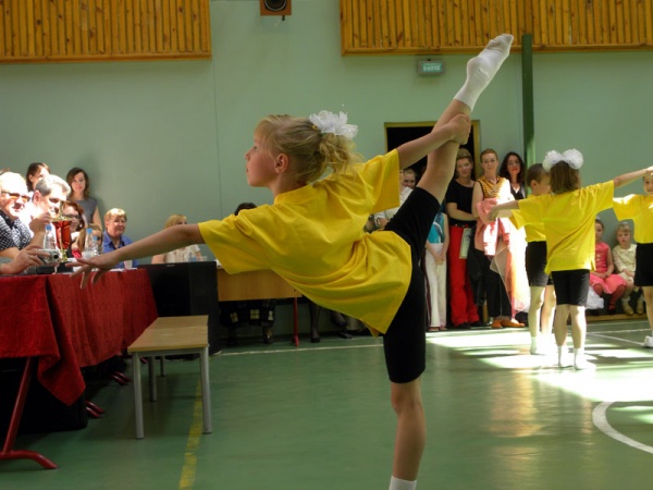 Спортивный праздник 2010 в школе №1022-11