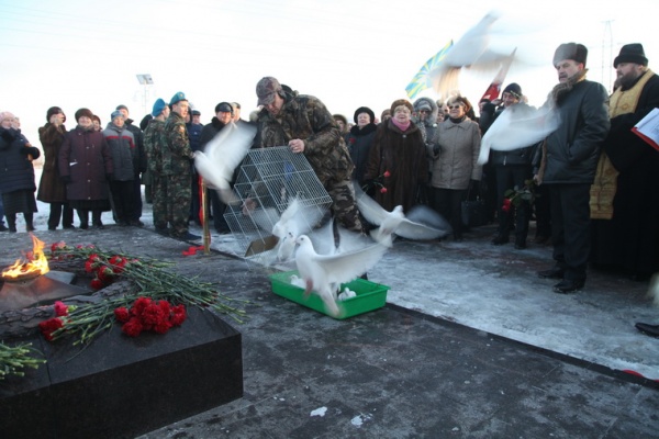 Открытие памятника Защитникам Отечества 2014 год-7