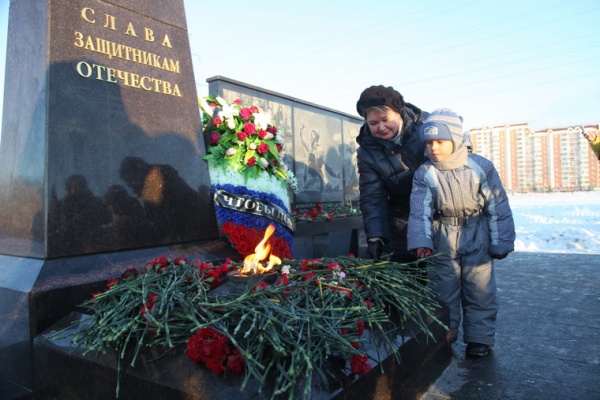 Открытие памятника Защитникам Отечества 2014 год-11