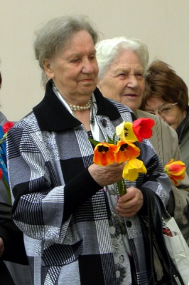Возложение цветов к мемориальной доске имени Татьяны Макаровой